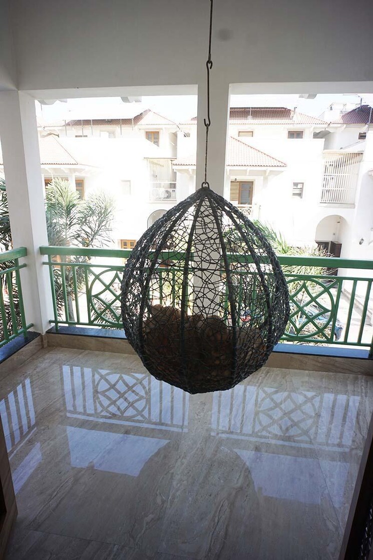 Balcony, vaishnodevi circle 4 Bedroom 570 Sq.Yd. Villa In Vaishnodevi Circle Ahmedabad 8031788