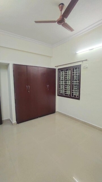 Room in 2 BHK Builder Floor at Begumpet – for Rent