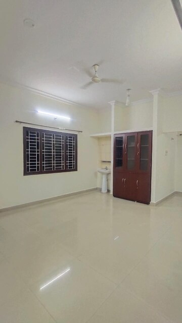 Room in 2 BHK Builder Floor at Begumpet – for Rent