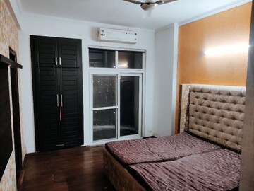 Bedroom in 3 BHK Apartment at Amrapali Sapphire, Sector 45 – for Sale