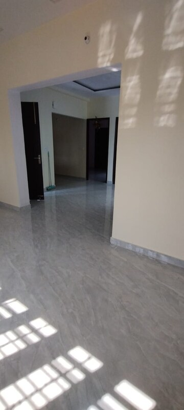 Room in 2 BHK Independent House at Jankipuram Extension – for Rent