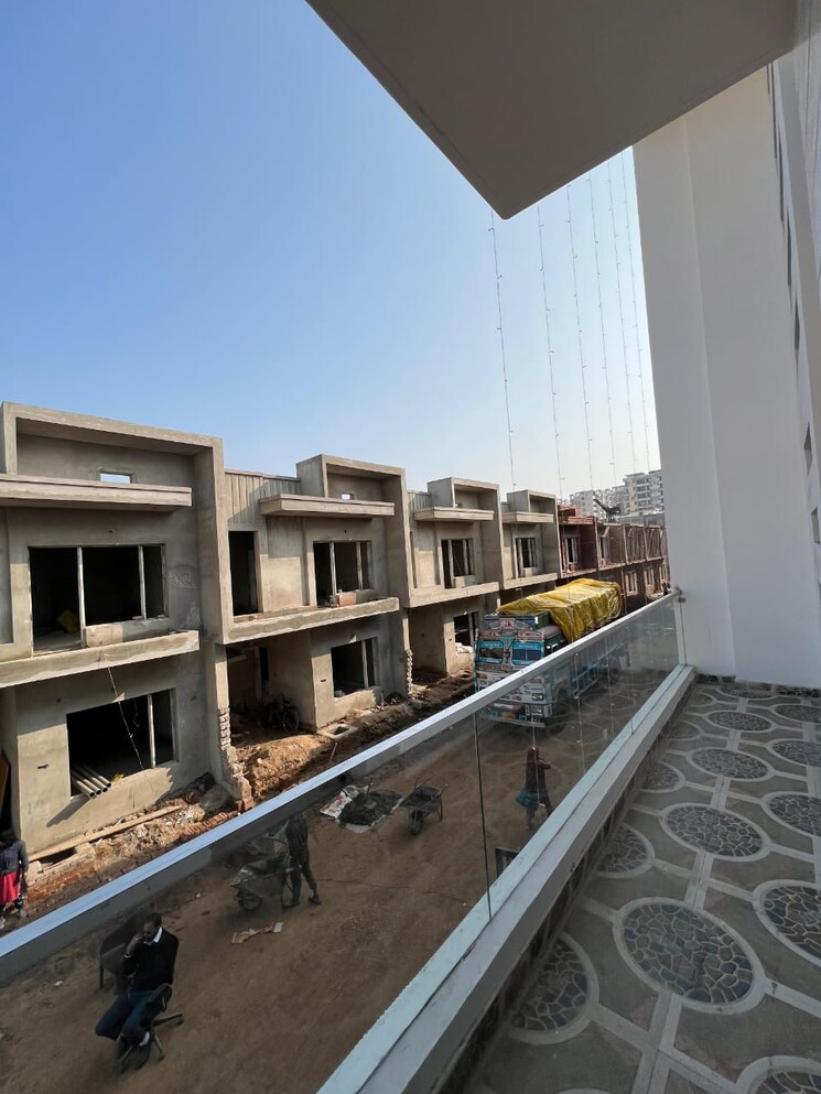 Balcony, sector 124 4 Bedroom 100 Sq.Yd. Independent House In Sector 124 Mohali 8031904
