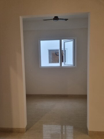 Room in 4 BHK Builder Floor at Unitech South City II, Sector 50 – for Rent