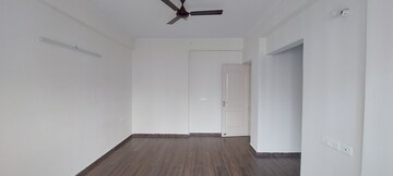 Room in 4 BHK Apartment at Maxblis White House, Sector 75 – for Sale