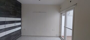 Room in 4 BHK Apartment at Maxblis White House, Sector 75 – for Sale