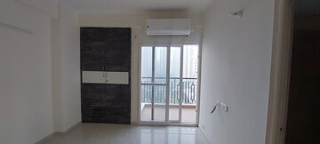 Room in 4 BHK Apartment at Maxblis White House, Sector 75 – for Sale