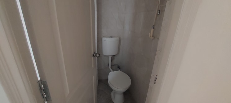 Bathroom, maxblis-white-house 4 Bedroom 2250 Sq.Ft. Apartment In Sector 75 Noida 8031945