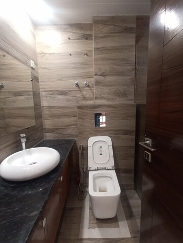 Bathroom in 2.5 BHK Apartment at Paschim Vihar – for Rent
