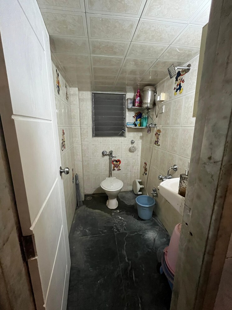Bathroom, sankalp-ii 2 Bedroom 900 Sq.Ft. Apartment In Malad East Mumbai 8031939