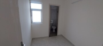 Room in 4 BHK Apartment at Maxblis White House-II, Sector 75 – for Rent