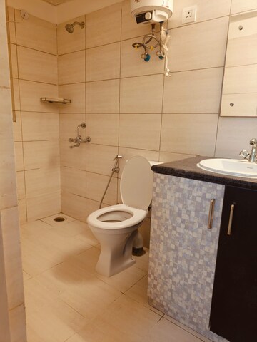 Master Bedroom in 3 BHK Apartment at Ardee City Palm Grove Heights, Sector 52 – for Rent