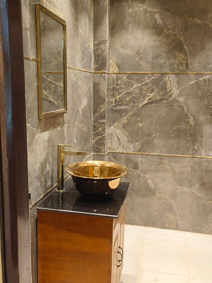 Bathroom, bhavya-apartments-vaishali 4 Bedroom 2150 Sq.Ft. Builder Floor In Vaishali Sector 4 Ghaziabad 8032074