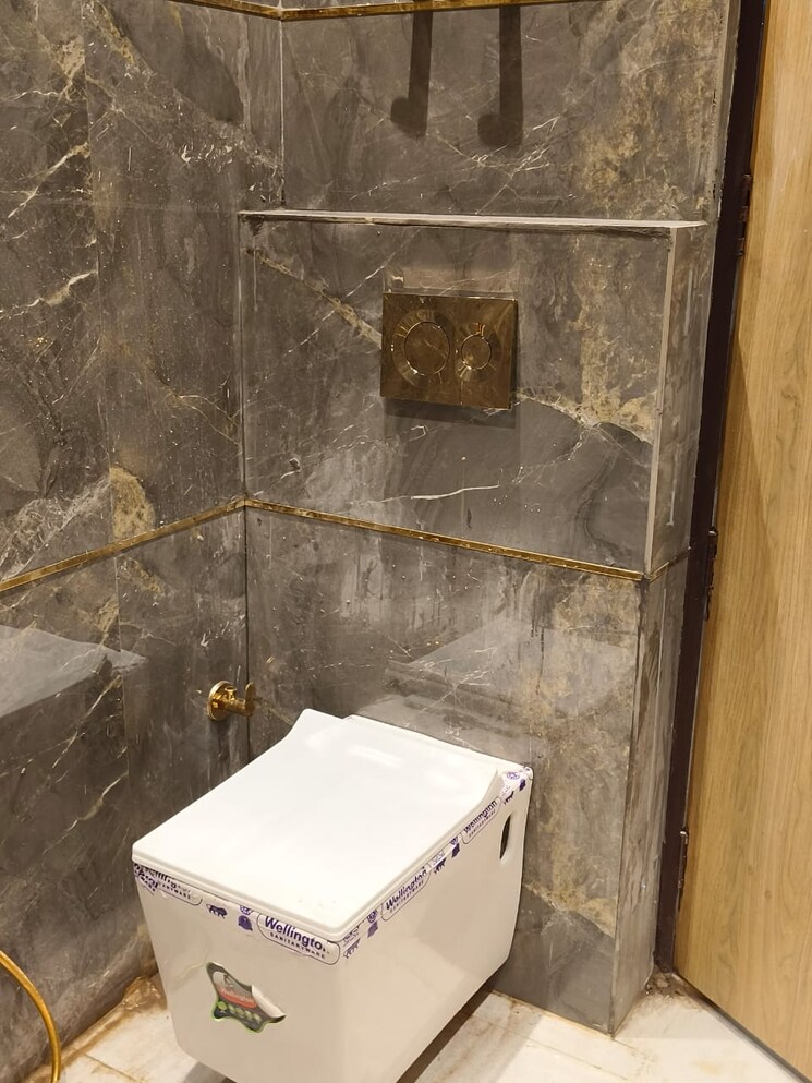 Bathroom, bhavya-apartments-vaishali 4 Bedroom 2150 Sq.Ft. Builder Floor In Vaishali Sector 4 Ghaziabad 8032074