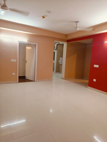 Room in 3 BHK Apartment at Ansal Sushant Estate, Sector 52 – for Rent
