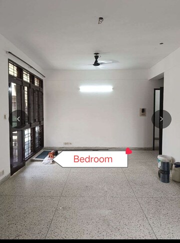 Room in 3 BHK Apartment at Kendriya Vihar, Sector 56 – for Rent