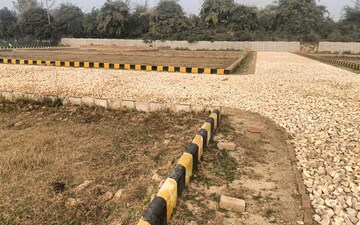 Plot For Sale in Gosainganj