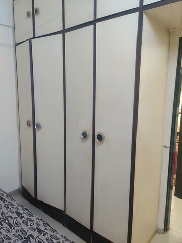 Furnished Amenities in 1 BHK Apartment at Haridwar CHS Malad, Malad West – for Rent