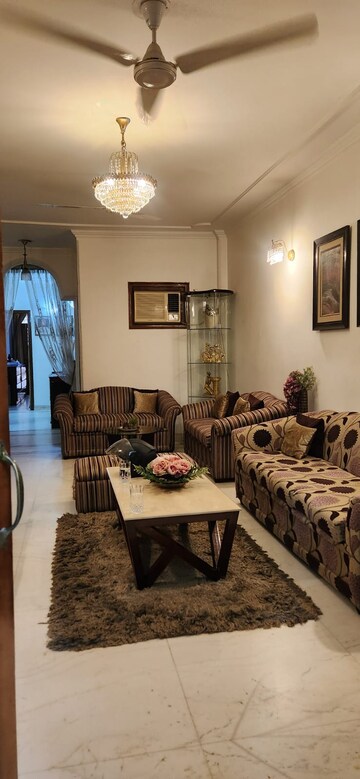 Living Room in 3 BHK Builder Floor at Ansal Sushant Lok I, Sector 43 – for Rent
