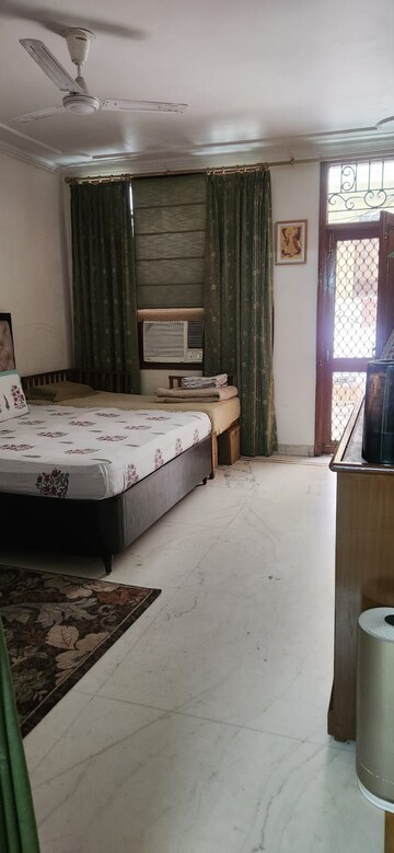 Bedroom in 3 BHK Builder Floor at Ansal Sushant Lok I, Sector 43 – for Rent