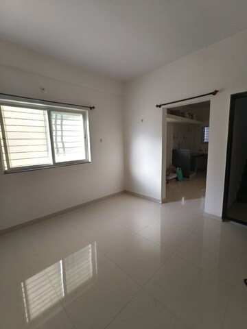 Room in 1 BHK Apartment at Espree Eminence, Wadgaon Sheri – for Rent
