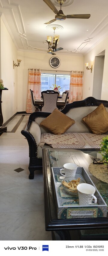 3 BHK Apartment For Resale in New Pragatisheel Apartment Vasundhara Enclave Delhi  8032117