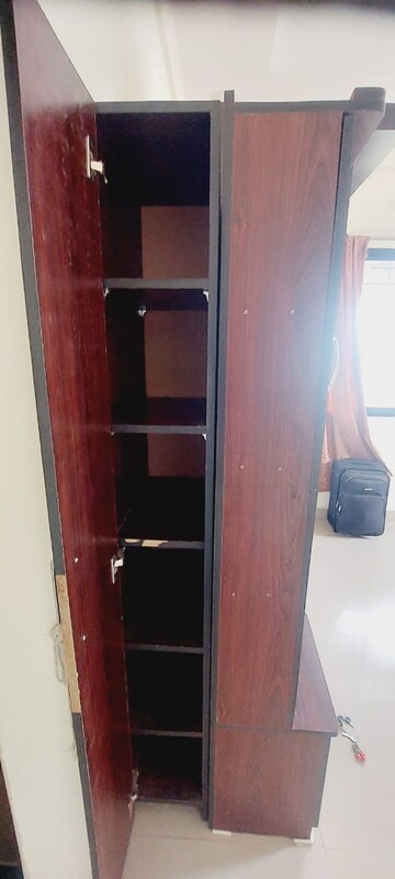 Master Bedroom in 2 BHK Apartment at Narendra Nagar – for Rent