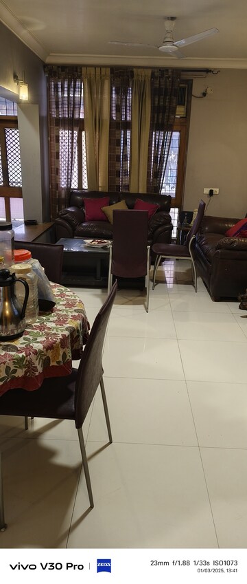 3 BHK Apartment For Rent in Vasundhara Enclave