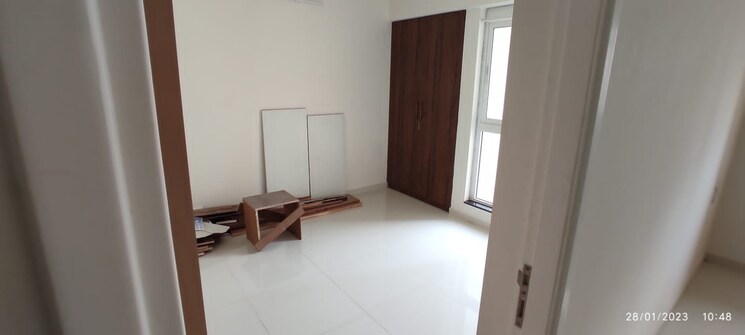 Room, godrej-emerald 3 Bedroom 1000 Sq.Ft. Apartment In Ghodbunder Road Thane 8032207