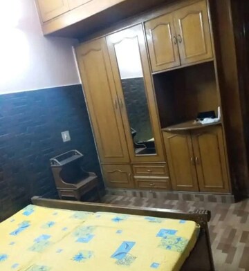 Room in 2 BHK Apartment at Sector 5 – for Rent