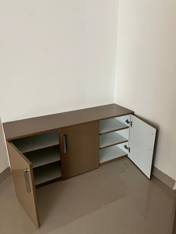 Room in 2 BHK Apartment at Vasathi Avante Bangalore, Hebbal – for Rent
