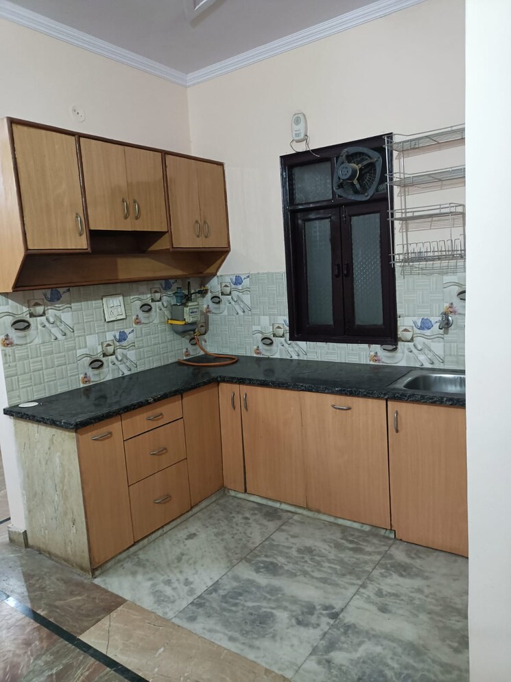 Kitchen, jitar nagar 2 Bedroom 700 Sq.Ft. Builder Floor In Jitar Nagar Delhi 8032344