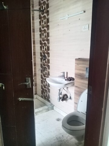 Bathroom in 3.5 BHK Apartment at Paschim Vihar – for Rent