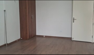 Room in 2 BHK Apartment at Wave Executive Floors, Wave City – for Rent