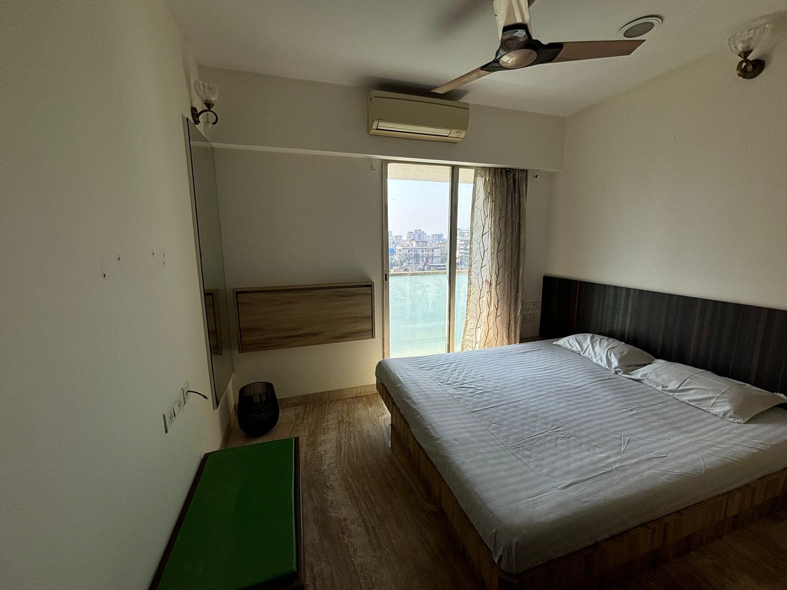 2 BHK 640 Sq.Ft. Apartment in Golden Soil CHS