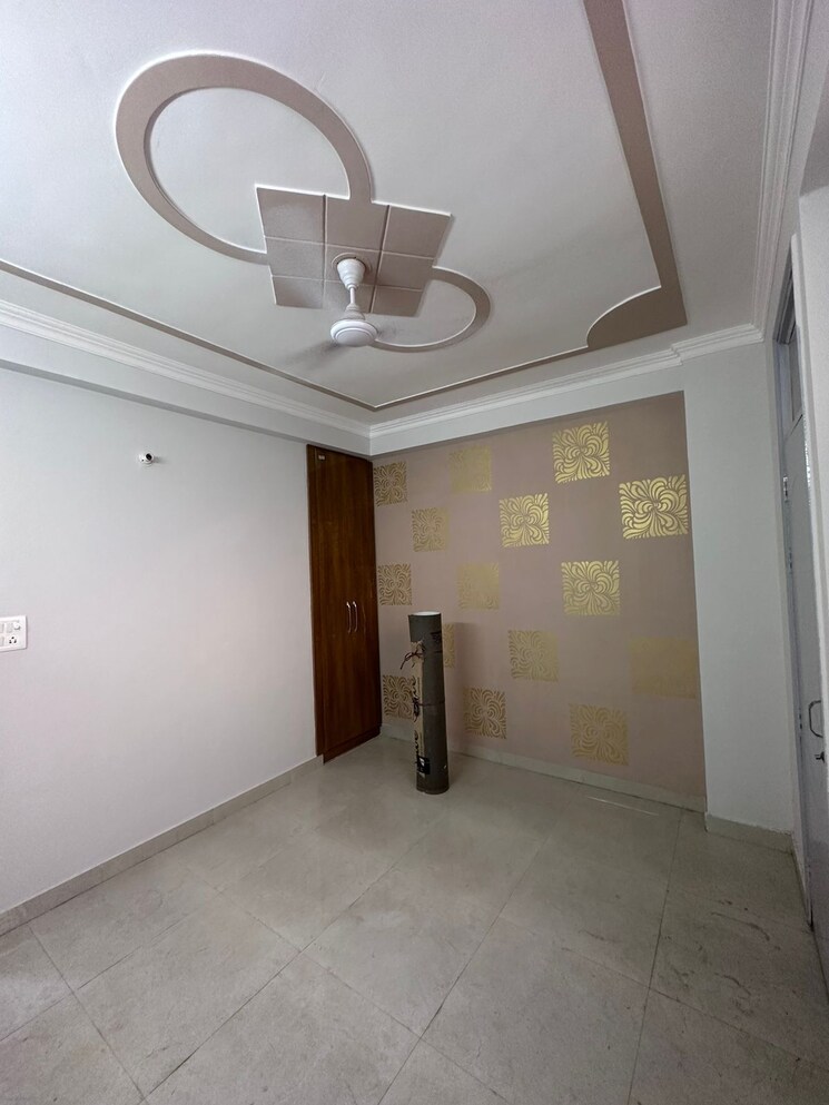Room, upsidc site b 1 Bedroom 60 Sq.Yd. Villa In Upsidc Site B Greater Noida 8032676