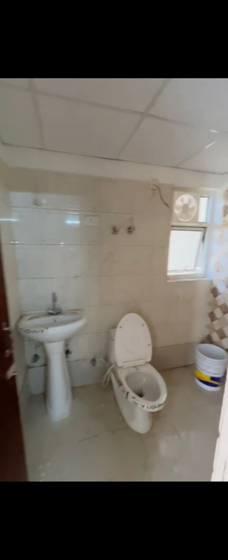 Bathroom, eureka-diya-green-city 2 Bedroom 960 Sq.Ft. Apartment In Raj Nagar Extension Ghaziabad 8032723