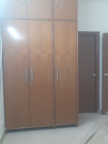 Master Bedroom in 3 BHK Apartment at Sector 16c Greater Noida – for Rent