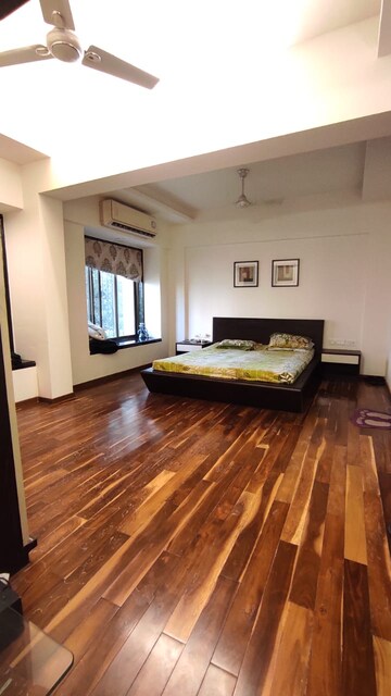 Bedroom in 2 BHK Apartment at Vasant Valley Complex, Malad East – for Rent