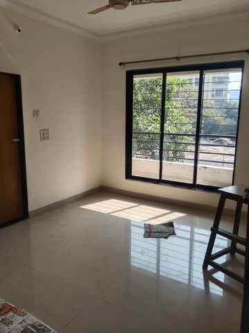 Room in 2.5 BHK Apartment at Tilak Nagar Building, Tilak Nagar – for Rent
