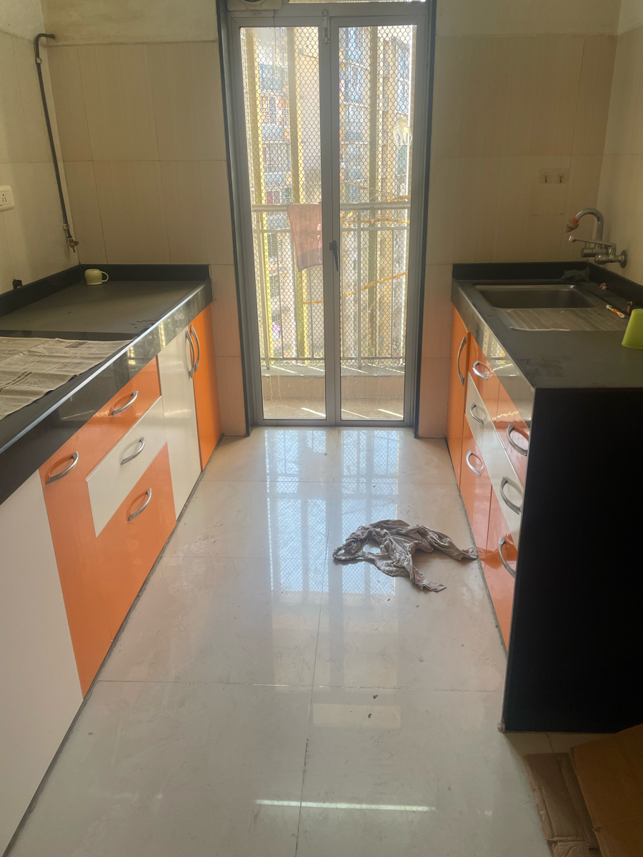 2 BHK Apartment For Sale in Lodha Aqua