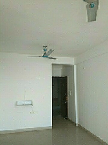 Room in 3 BHK Apartment at Alkapuri – for Rent