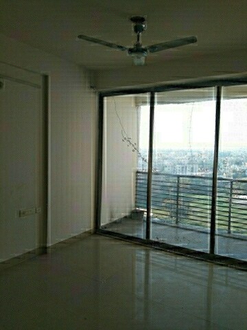Room in 3 BHK Apartment at Alkapuri – for Rent