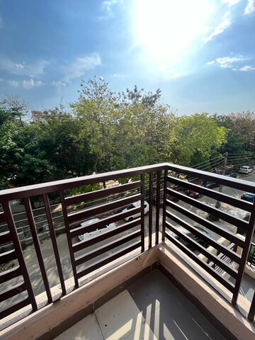 Master Bedroom in 1 BHK Builder Floor at Sector 40 – for Rent