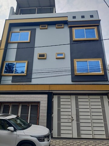 Room in  Pg at Ab Road – for Rent