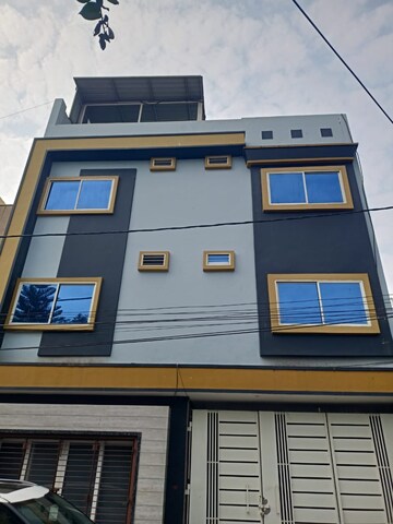 Room in  Pg at Ab Road – for Rent
