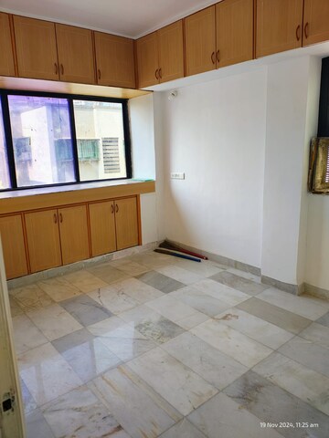 Room in 1 BHK Apartment at Satellite Garden, Goregaon East – for Rent
