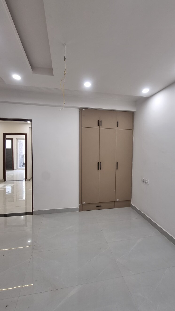 Room, peer mucchalla 3 Bedroom 1550 Sq.Ft. Builder Floor In Peer Mucchalla Zirakpur 8032984