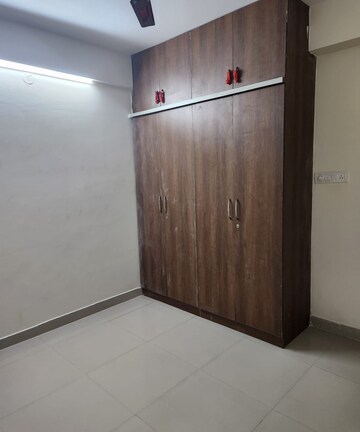 Room in 2.5 BHK Apartment at Whitefield – for Rent