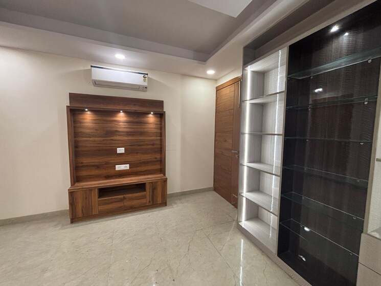 Room, sector 46 4 Bedroom 3000 Sq.Ft. Builder Floor In Sector 46 Gurgaon 8033077
