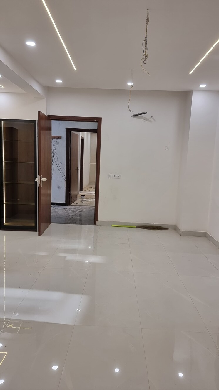 Room, peer mucchalla 3 Bedroom 1550 Sq.Ft. Builder Floor In Peer Mucchalla Zirakpur 8033099